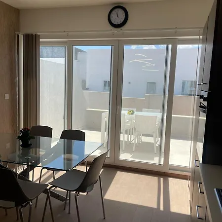 Wonderful Three Bedroom Apartment